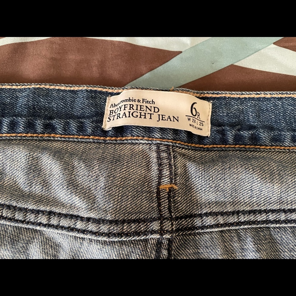 Abercrombie and Fitch women’s jeans size 6 - Picture 3 of 7